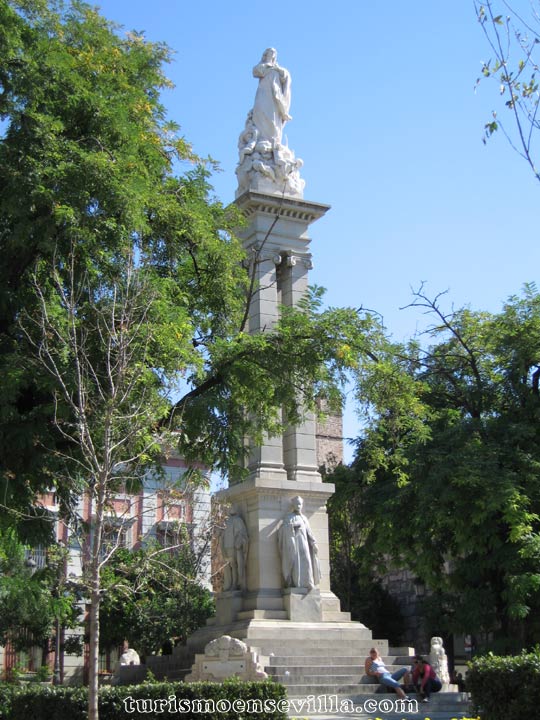 La Inmaculada Concepción en la Plaza del Triunfo